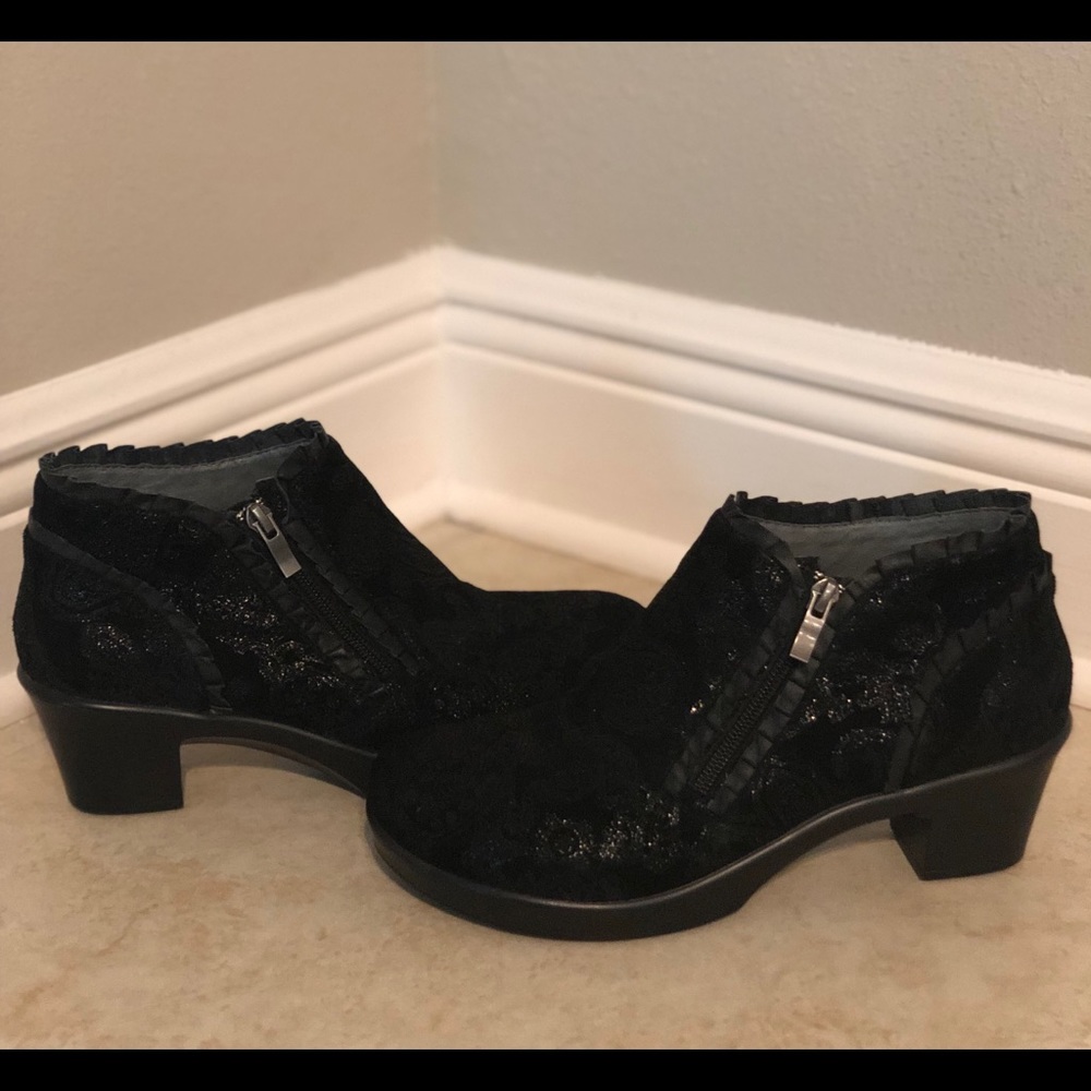 Women’s Alegria ‘Hannah Black Beauty’ Ankle Boots